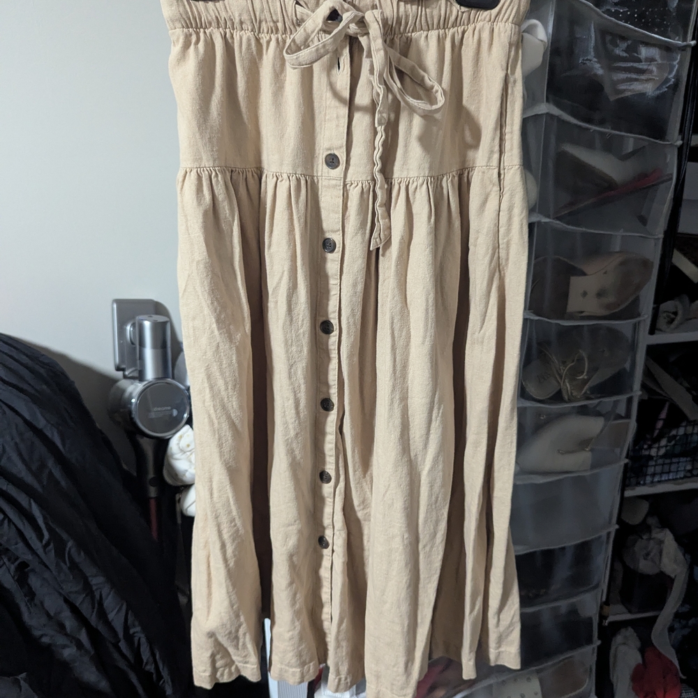 Universal Beige Button-Front Midi Skirt